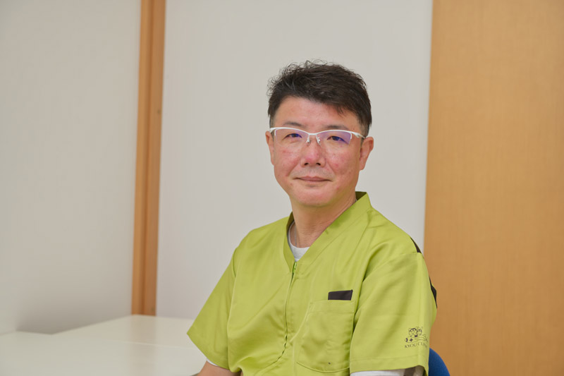 院長 姜 洪仁